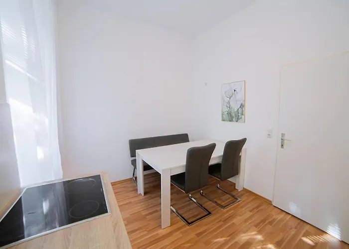 דירה Modern Near Center 1br וינה