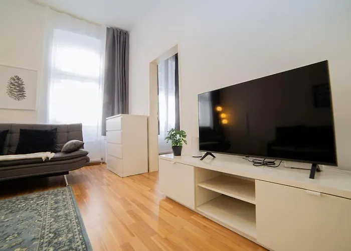 Modern Near Center 1br * וינה